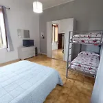 شقة A Casa Di Irene Le Marmore